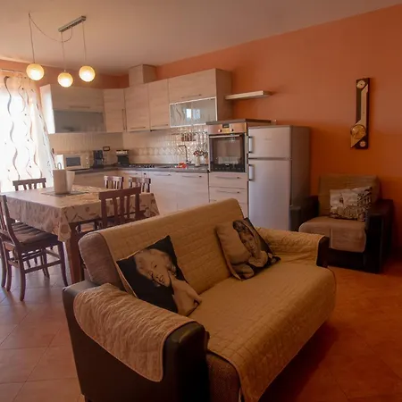 Angelica 1 Apartment