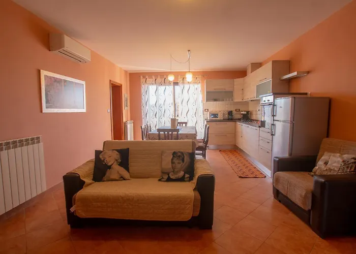 Angelica 1 Apartment *